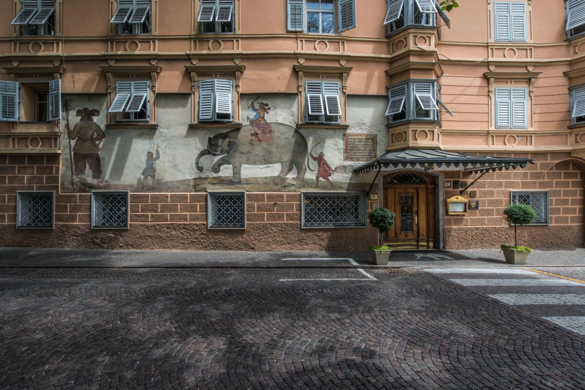 Hotel Elephant Bressanone Exterior photo